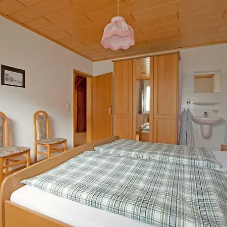 Anneliese Apartment