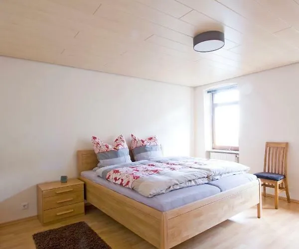 Anneliese Neustadt an der Weinstraße